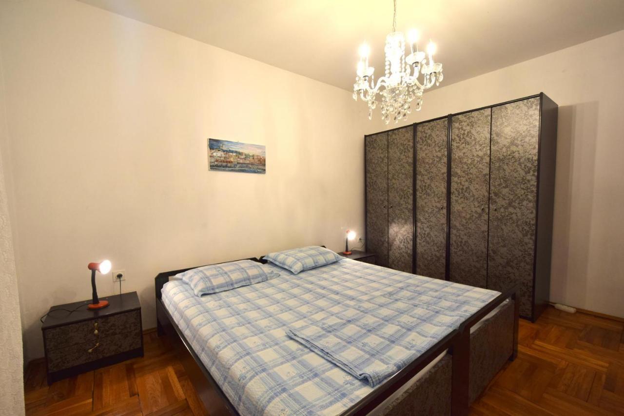 Apartments Petrovic Malinska Bagian luar foto